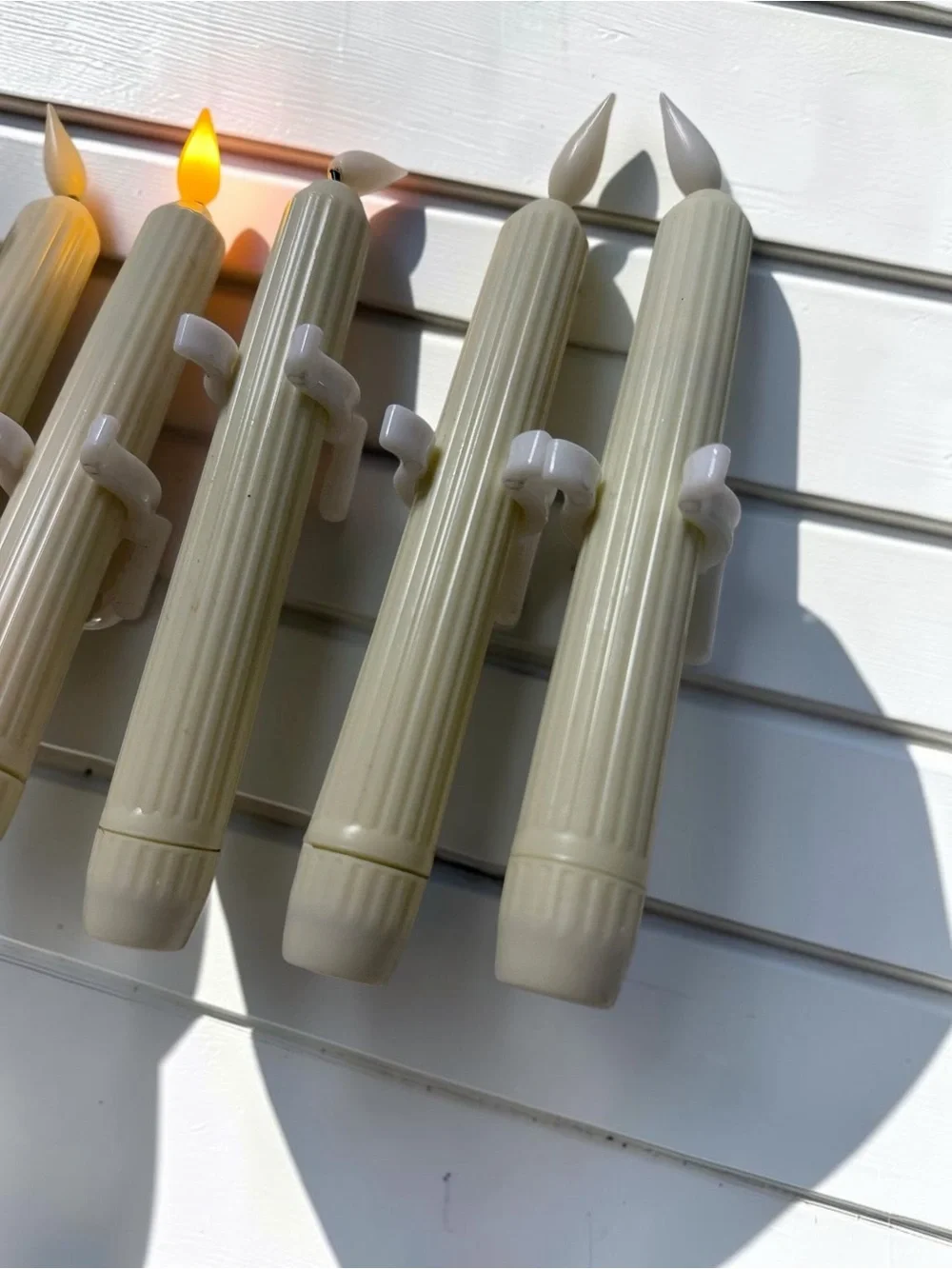 Homemory Flameless Window Candles Set of 6 Dusk-to-Dawn Sensor Battery LED